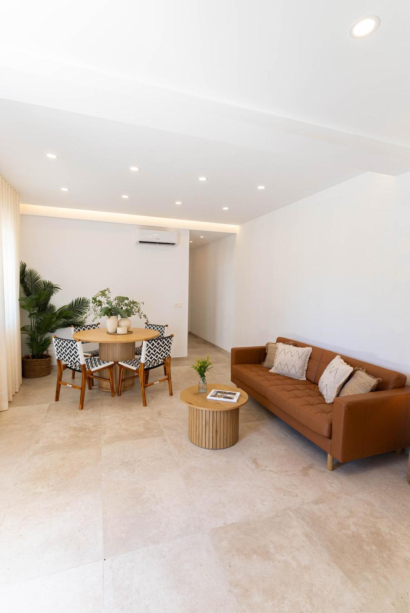 Apartment Angeles I By Ele *